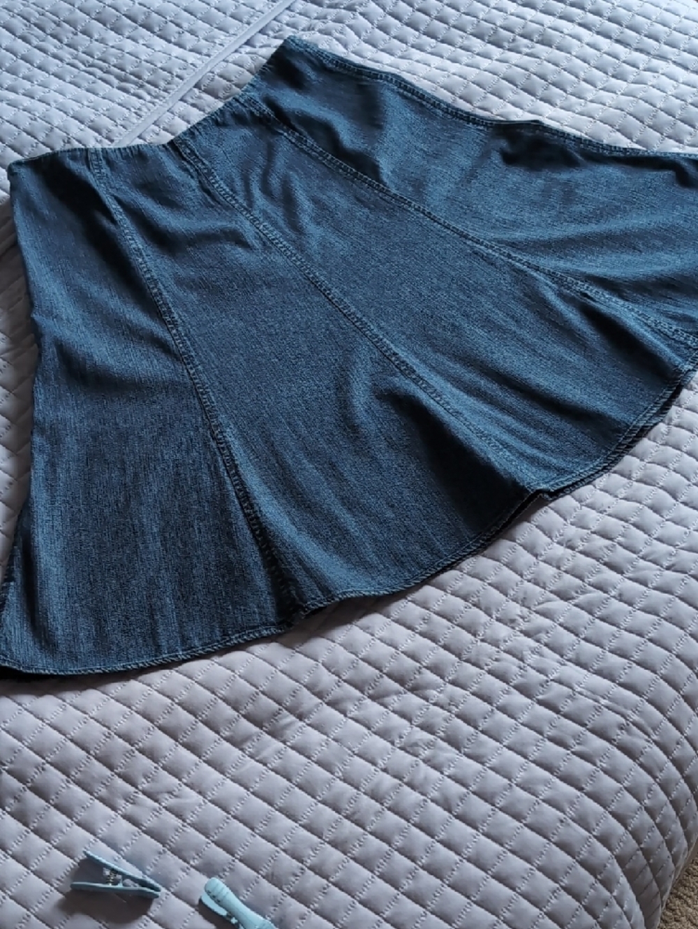 Jones New York Dark Blue Denim Skirt with Gold Floral Embroidery - Picture 9 of 12